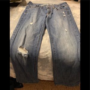 AE Distressed boyfriend jeans.